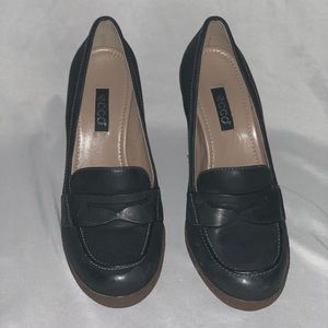 Black ecco heels